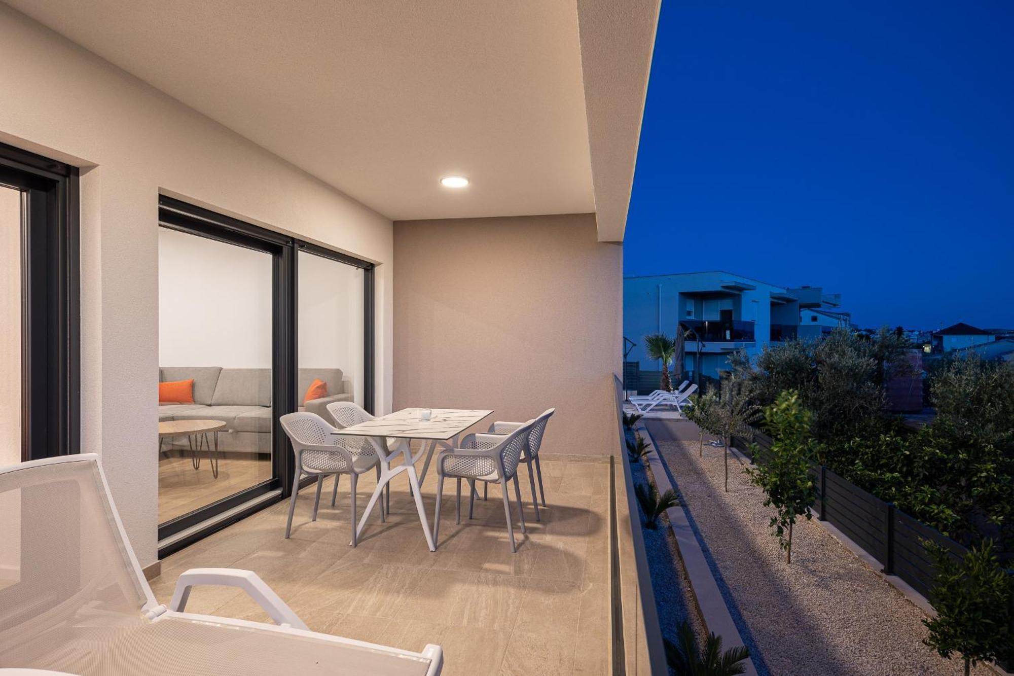 Adriatic Garden Apartments Okrug Gornji Exterior foto