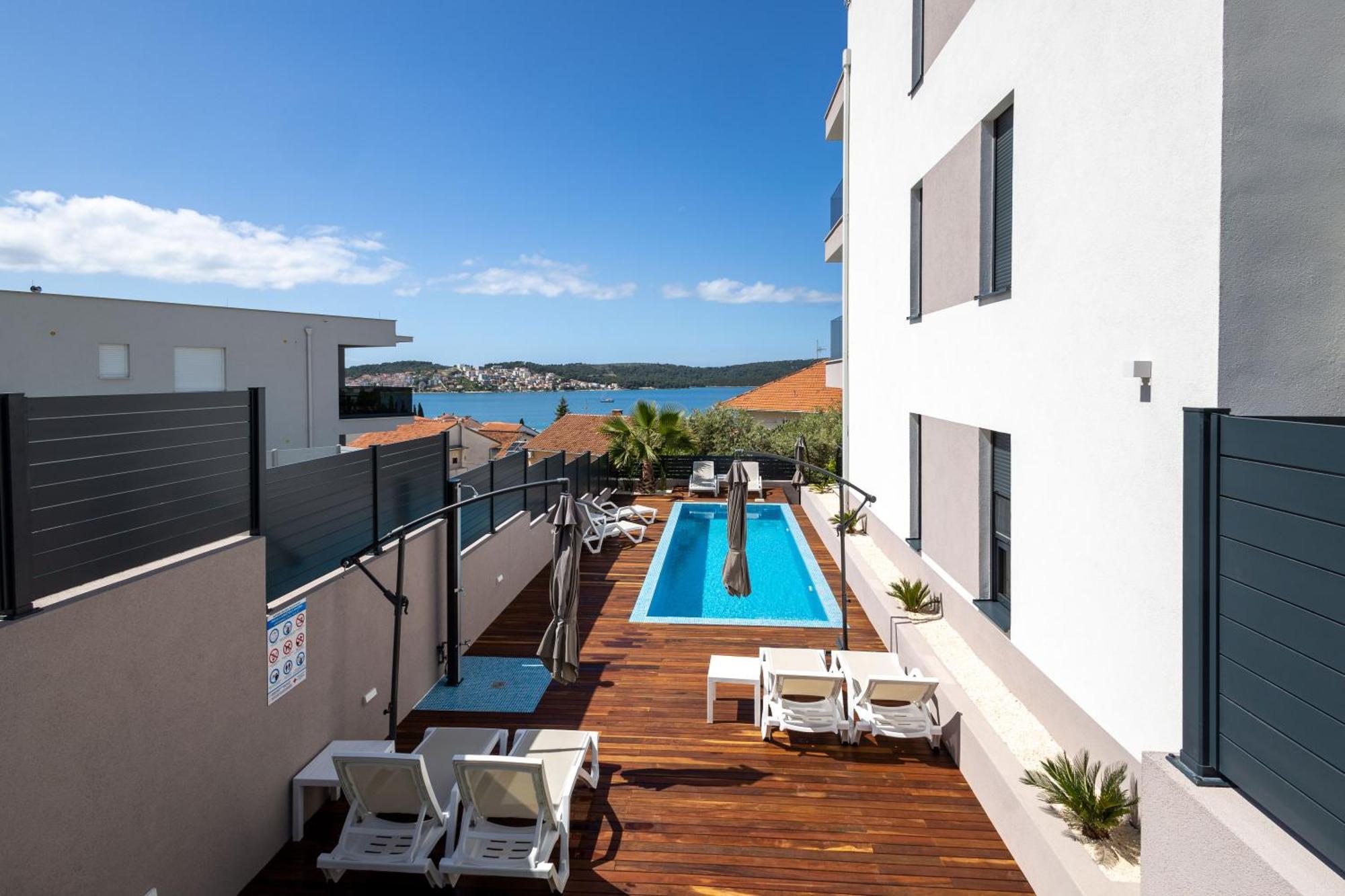 Adriatic Garden Apartments Okrug Gornji Exterior foto